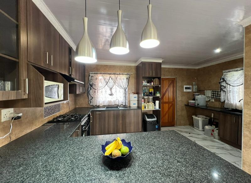 To Let 4 Bedroom Property for Rent in Kathu Northern Cape